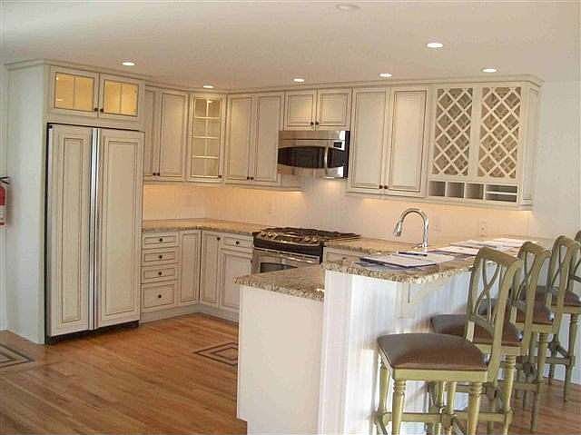 1st image of 807 Saint James Pl