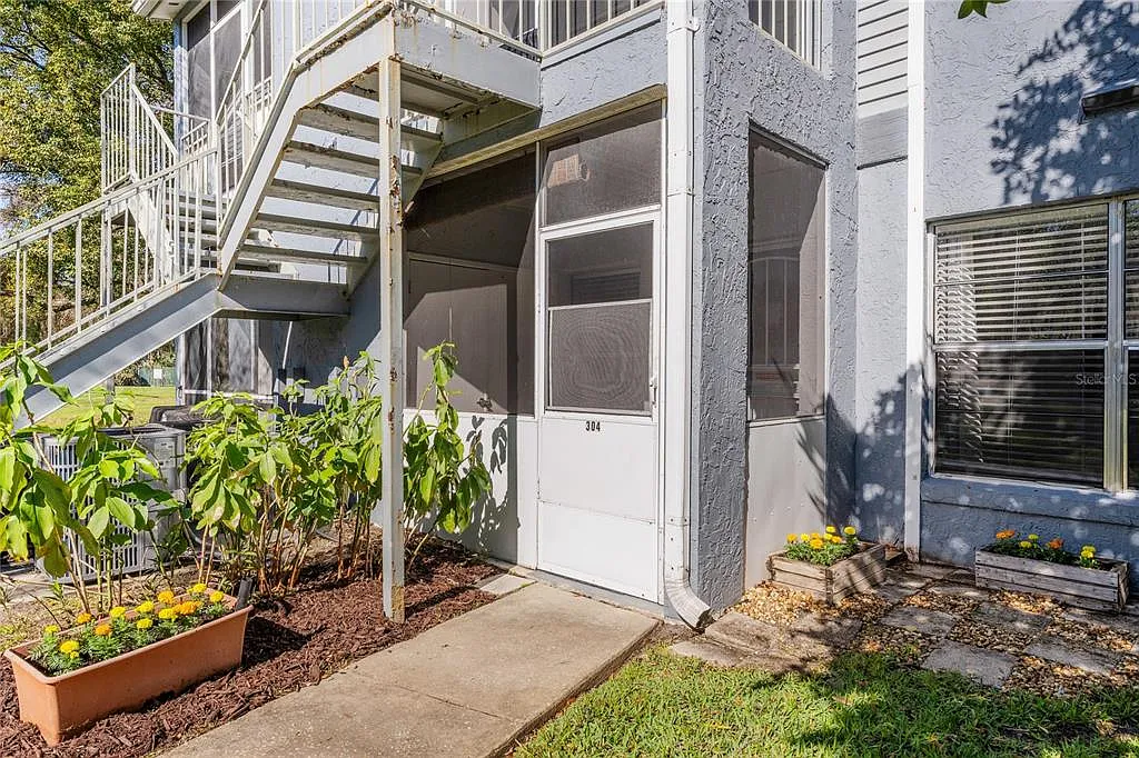 2 bed, 2.0 bath, 912 sqft, $1,500 — Photo 1