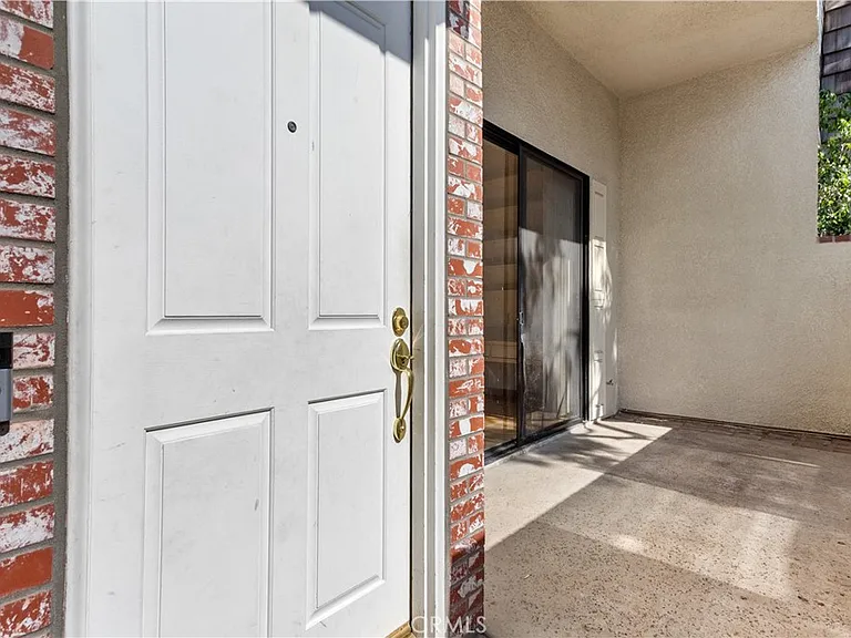 10201 Mason Ave — Photo 28