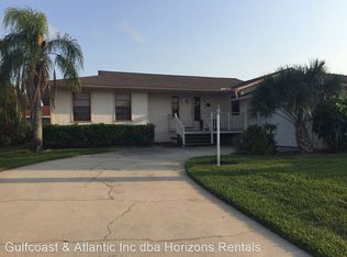 909 Arawak Ave, Marco Island, FL 34145
