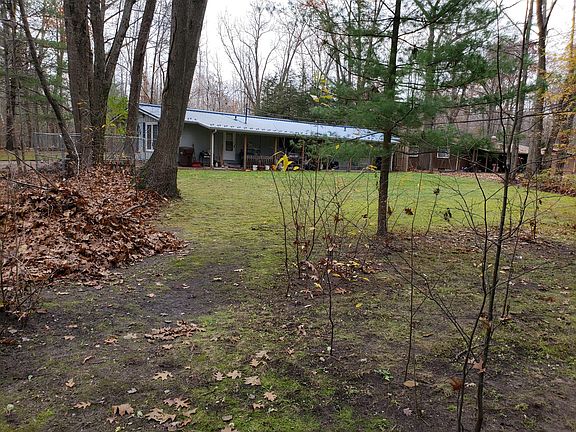 2nd image of 828 E Oakridge Ct #828