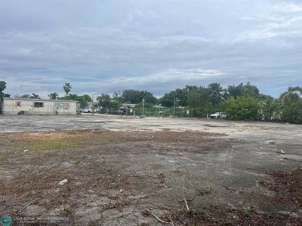 311 NW 135th Way, Plantation, FL 33325