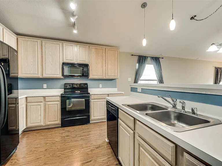 1528 Silver Spur Dr — Photo 7