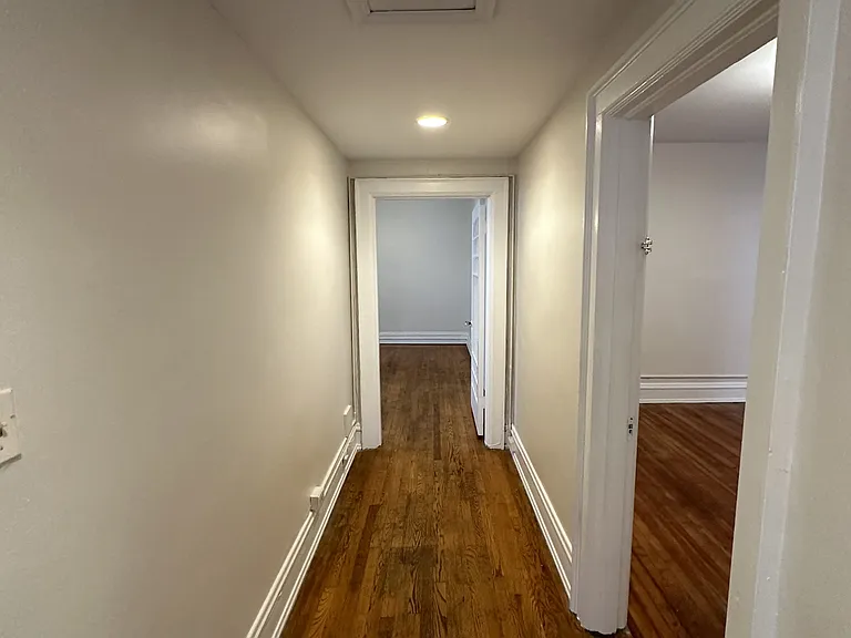 2902 Monument Ave #10 — Photo 9