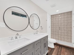 512 E 40th 1/2 St, Houston, TX 77022