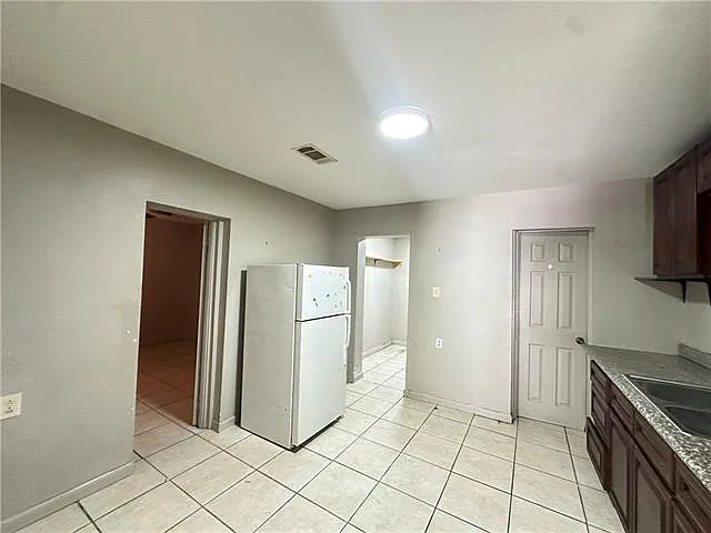 1500 Madison St #5 — Photo 8