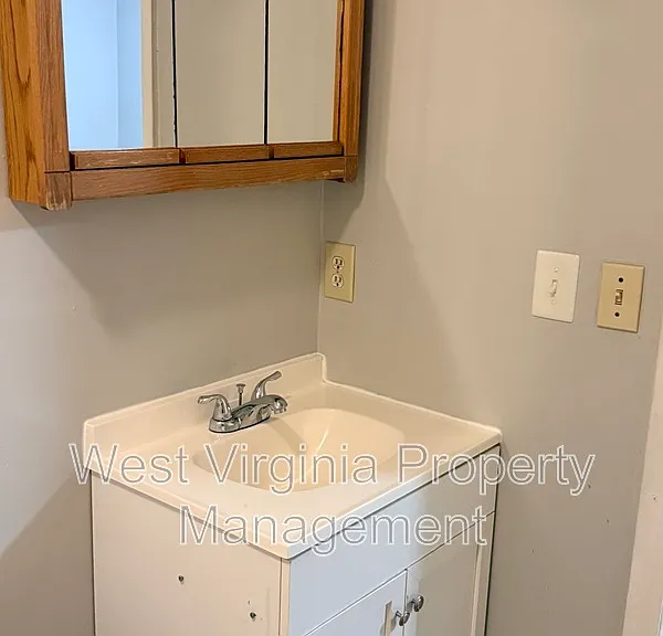 852 Mercer St #5 — Photo 5
