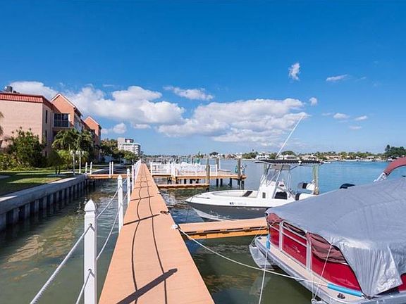 Boca Shores - St Pete Beach