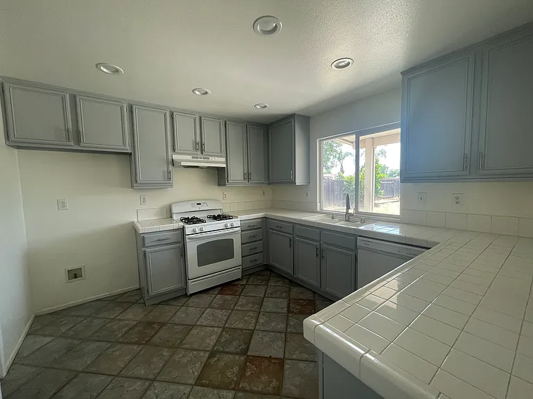 4126 Witt Ave — Photo 7