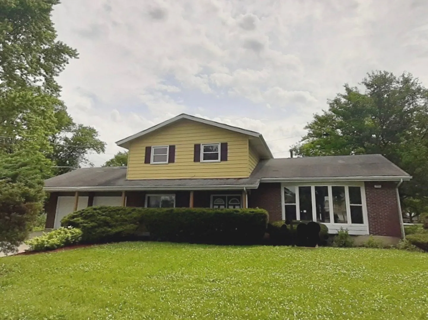 17531 Maple Ave photo 1