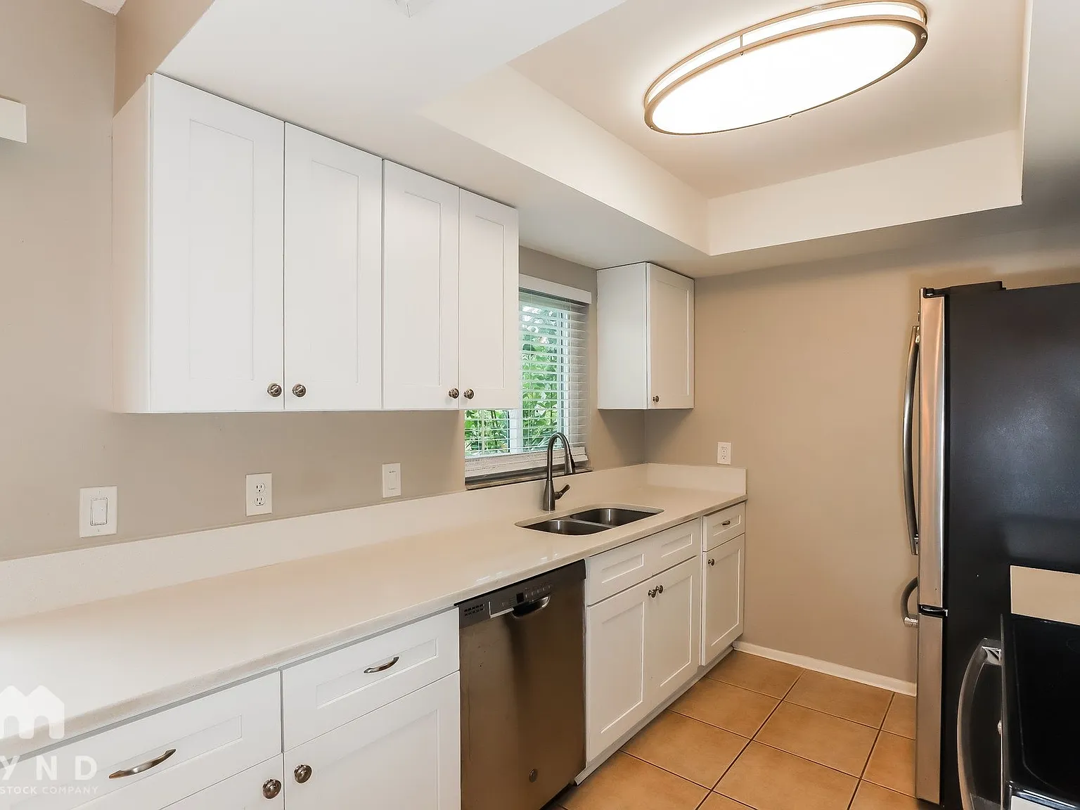 3 bed, 2.0 bath, 1144 sqft, $2,025 — Photo 4