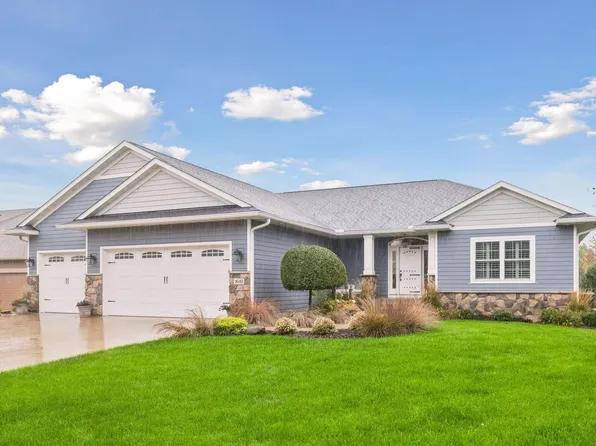 1610 Manchester Pl, Waconia, MN 55387