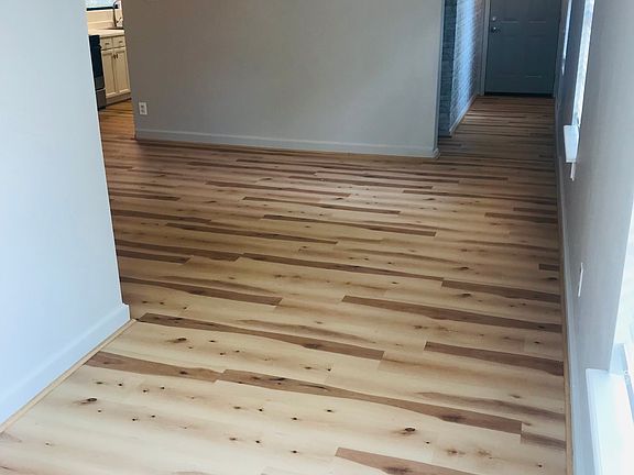 3rd image of 2207 Spruce Lodge Dr