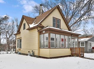 371 Jessamine Ave E, Saint Paul, MN 55130