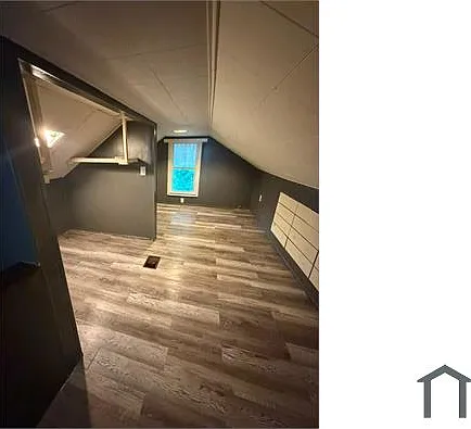 9835 Green Valley Dr — Photo 2