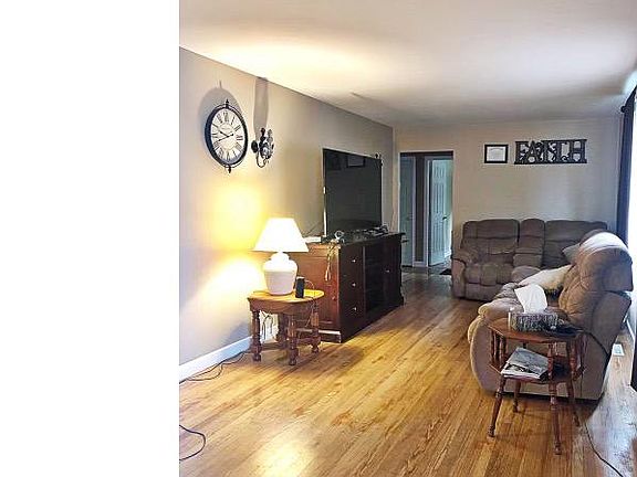 5th image of 294 Webbs Ln