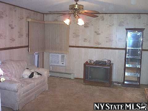 4th image of 40 Hawthorne St