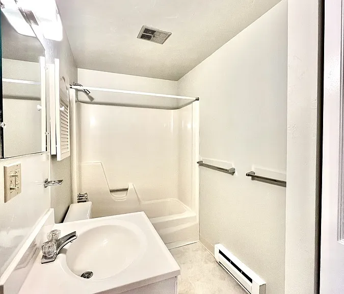 361 E Maple St #D — Photo 13