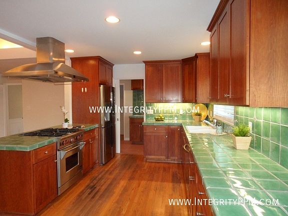 3rd image of 4351 Middlesex Dr