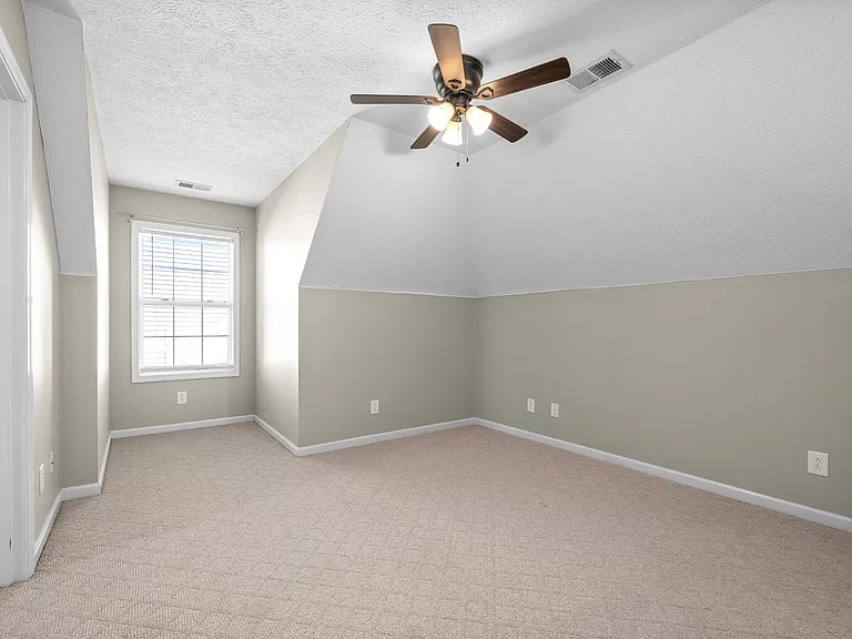 3487 Hickory Glen Dr — Photo 33