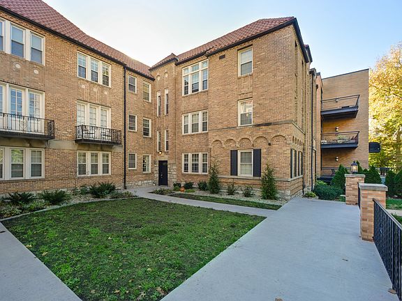 3rd image of 7532 Cromwell Dr APT 2N