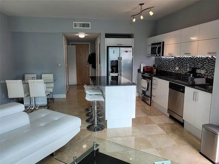 361 S Miami Ave — Photo 19