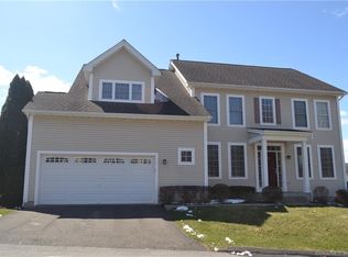 25 Revere Cir, Southbury, CT 06488