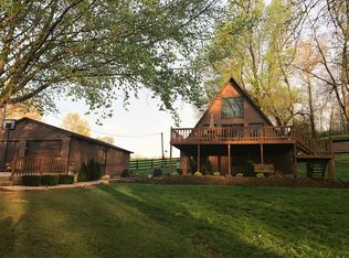 23080 Questing Hills Rd, Chandlerville, IL 62627