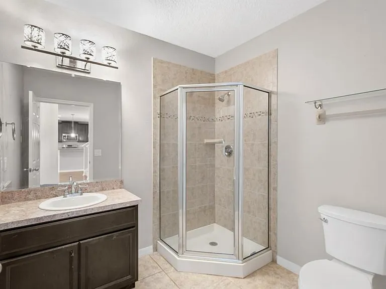 10013 Stockbridge St — Photo 12