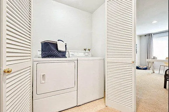 Tustin Cottages — Photo 10