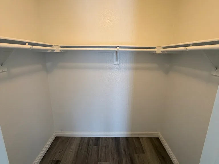 336 Park Shadow Ct — Photo 10