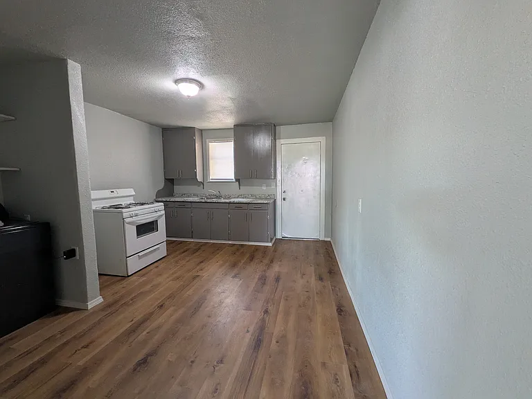 616 W Oklahoma Ave — Photo 6