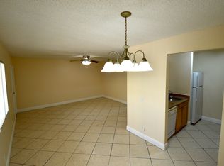 515 Meadows Cir, Boynton Beach, FL 33436
