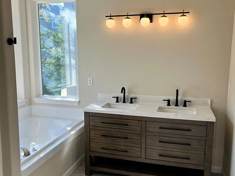 Main Bathroom