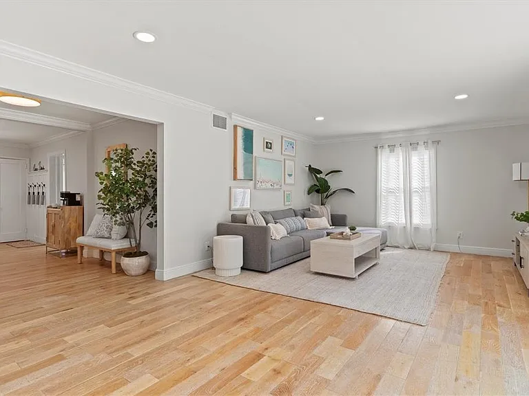 326 S Lime Ave — Photo 22