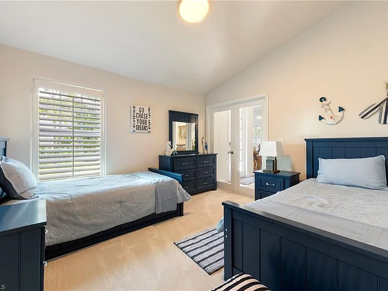 1526 Vintage Ln — Photo 24