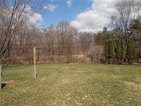 2nd image of 21989 Sandybrook Dr