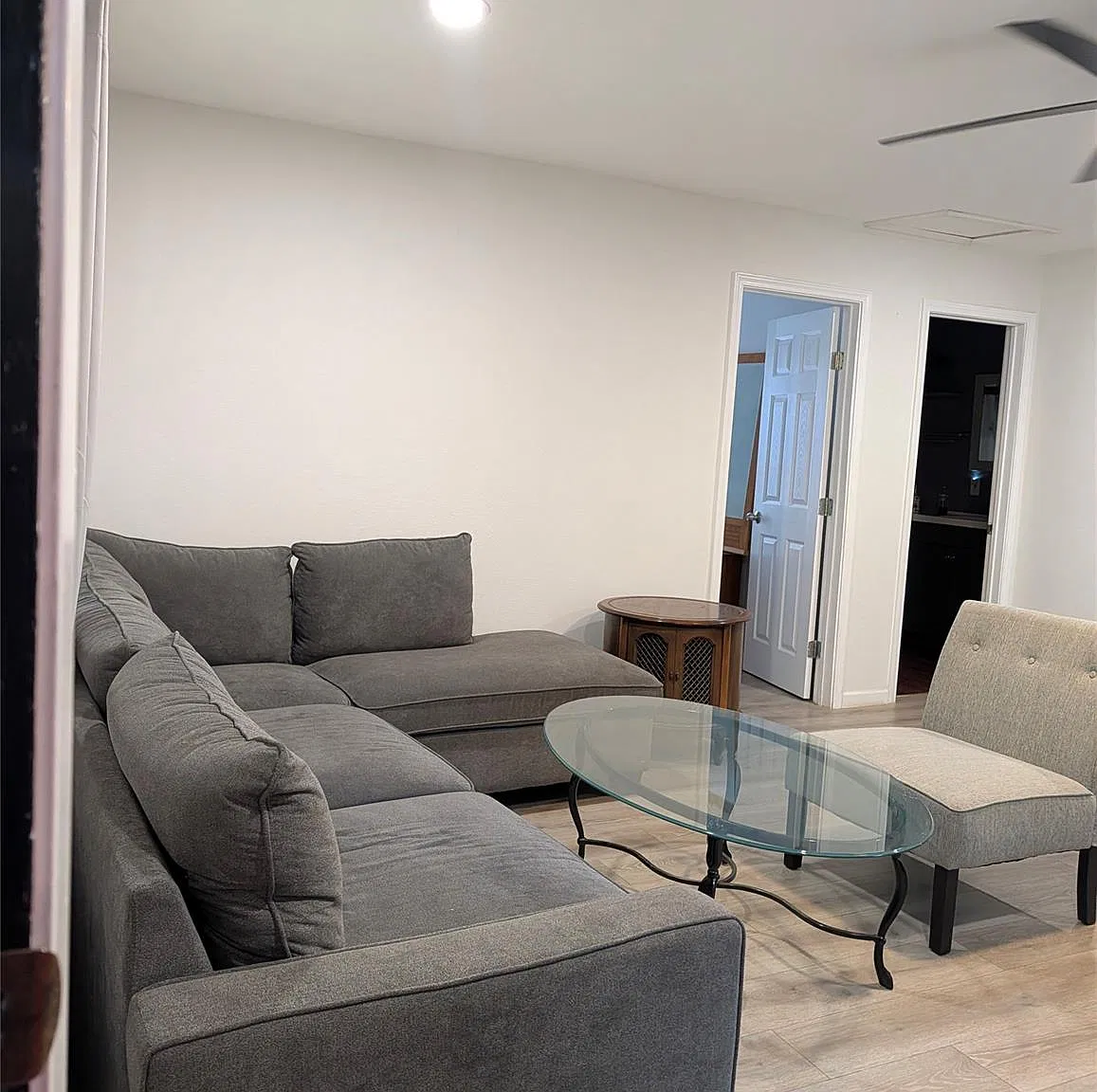 3 bed, 1.5 bath, 945 sqft, $1,500 — Photo 4