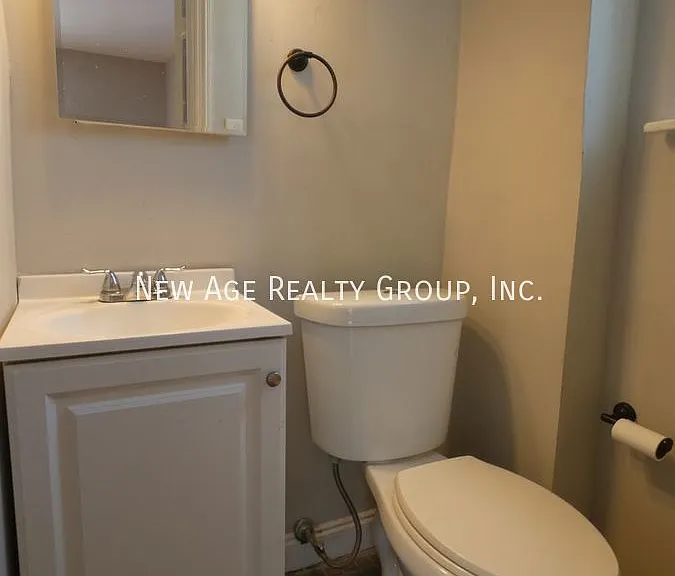 521 S 42nd St #3 — Photo 7