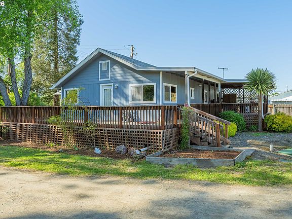 2nd image of 301 Winery Ln