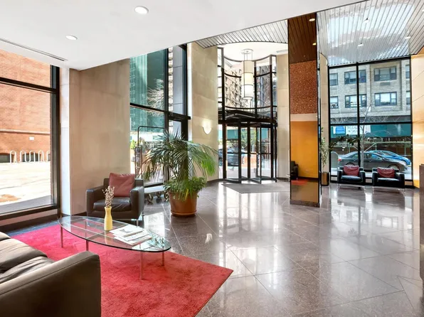 250 East 40th Street image 16 of 17