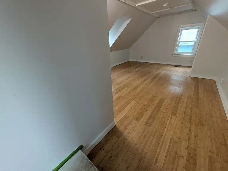 258 Essex St — Photo 17