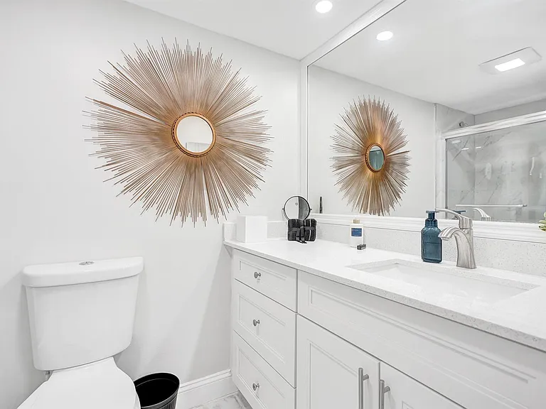 545 Oaks Ln #204 — Photo 43