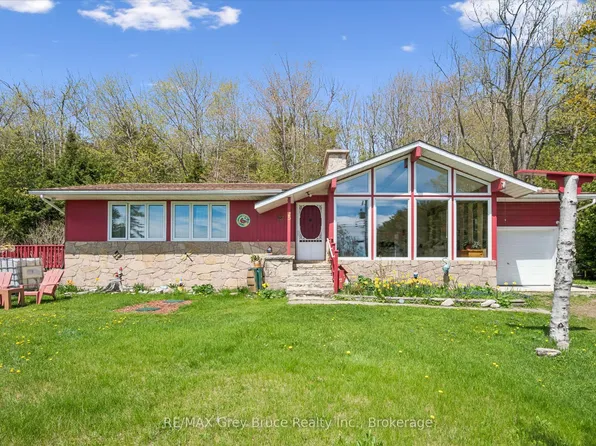 25 Shoreline Ave, South Bruce Peninsula, ON N0H 2T0