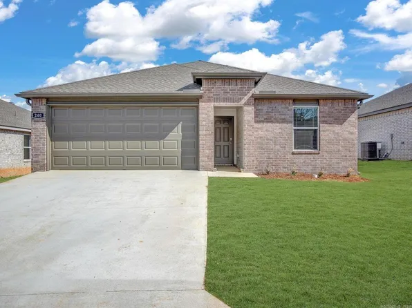 240 Bighorn Trl, Maumelle, AR 72113