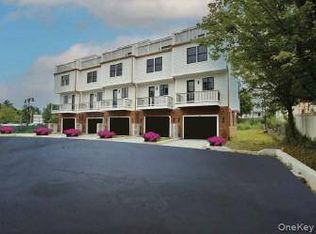 42 Andrews Ln #42, Tarrytown, NY