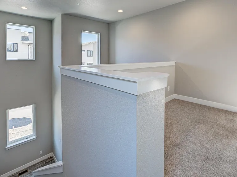 829 Cherokee Dr — Photo 16