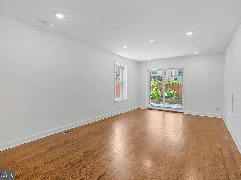 1522 Mount Vernon St #1 — Photo 10