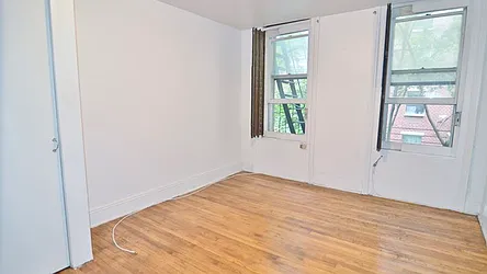 Rented by Park Property Advisors