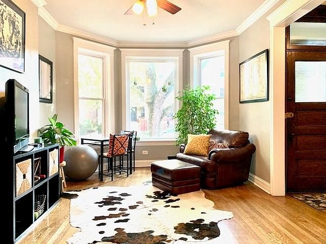 1st image of 1262 W Carmen Ave #1